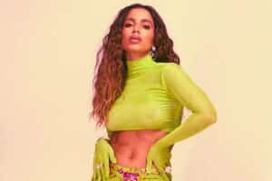 Anitta está internada e se pronunciou (Reprodução)