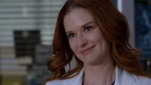 Sarah Drew relembra momento dificil em set de filmagens (Foto: Reprodução)