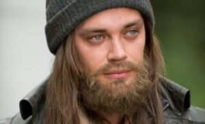 Tom Payne como Jesus em The Walking Dead (Foto: Reprodução)