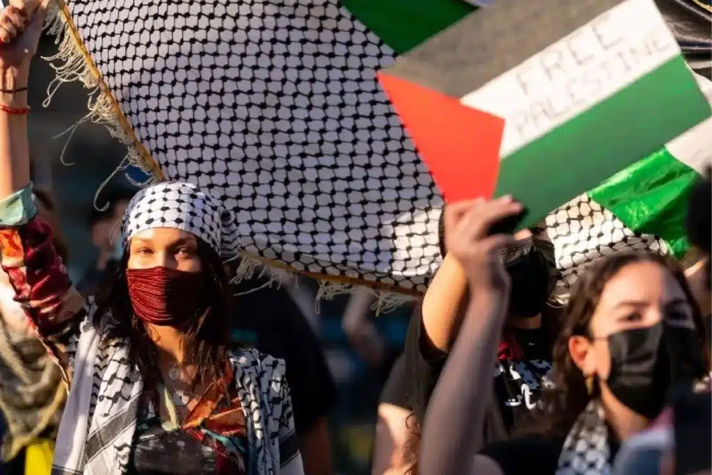 Bella Haddid apoia Palestina