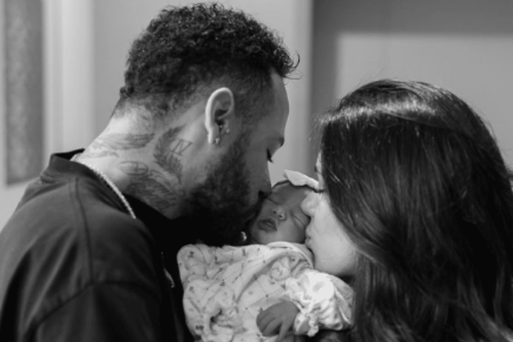 Neymar e Bruna Biancardi celebram o nascimento da filha (Fonte: Instragram/ Reprodução)