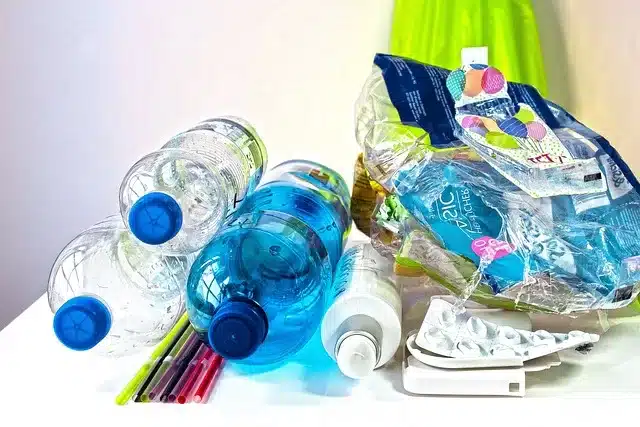Busca por alternativas ao uso do plástico crescem (Foto: Pixabay)