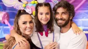 Deborah Secco, sua filha e Hugo Moura (Foto: Arquivo Pessoal/ Instagram)