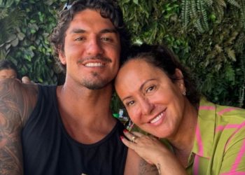 Gabriel Medina e sua mãe Simone (Foto Reprodução Redes Sociais)