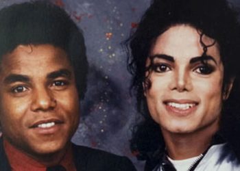 Tito Jackson e Michael Jackson (Foto Reprodução Internet)