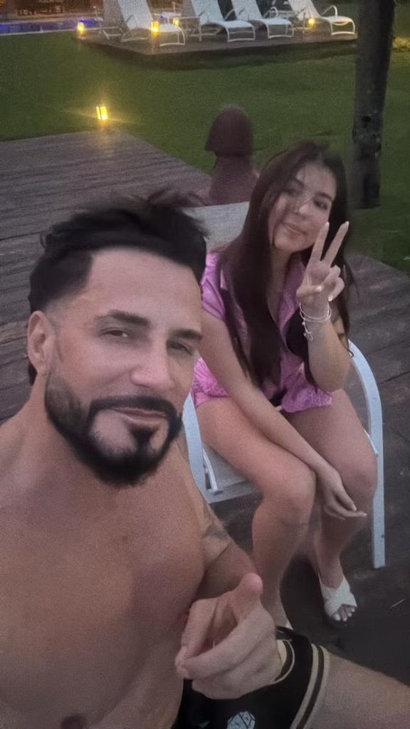 Latino e Ana Júlia (Foto Instagram) 