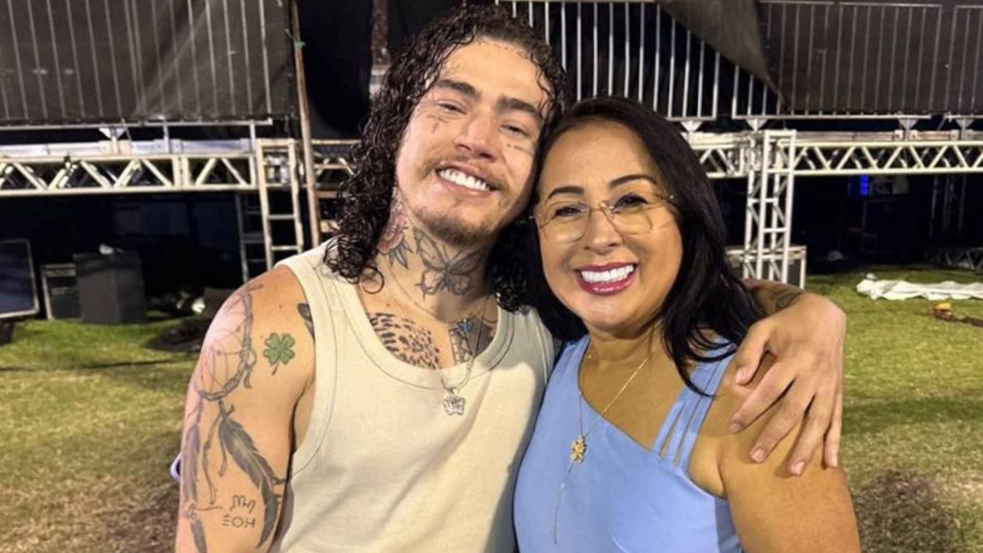 Whindersson e sua mãe (Foto Reprodução Redes Sociais)