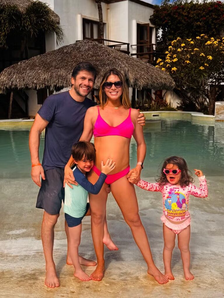 Bia Feres e família (Foto: Instagram)