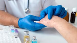 Sífilis pode causar inflamação cutânea (Foto: Freepik)