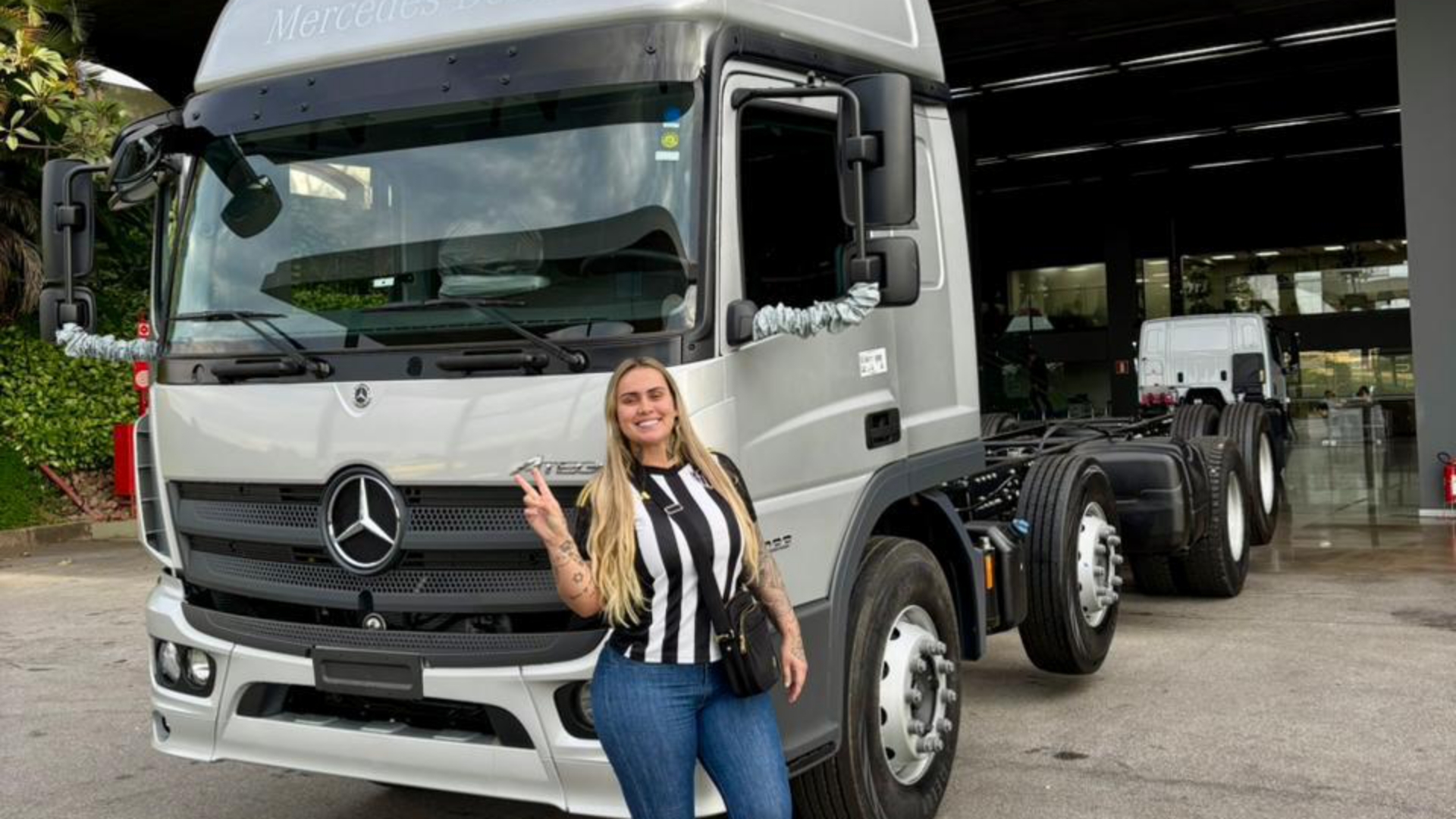 Caminhoneira Tal da Loira (Foto: Instagram)