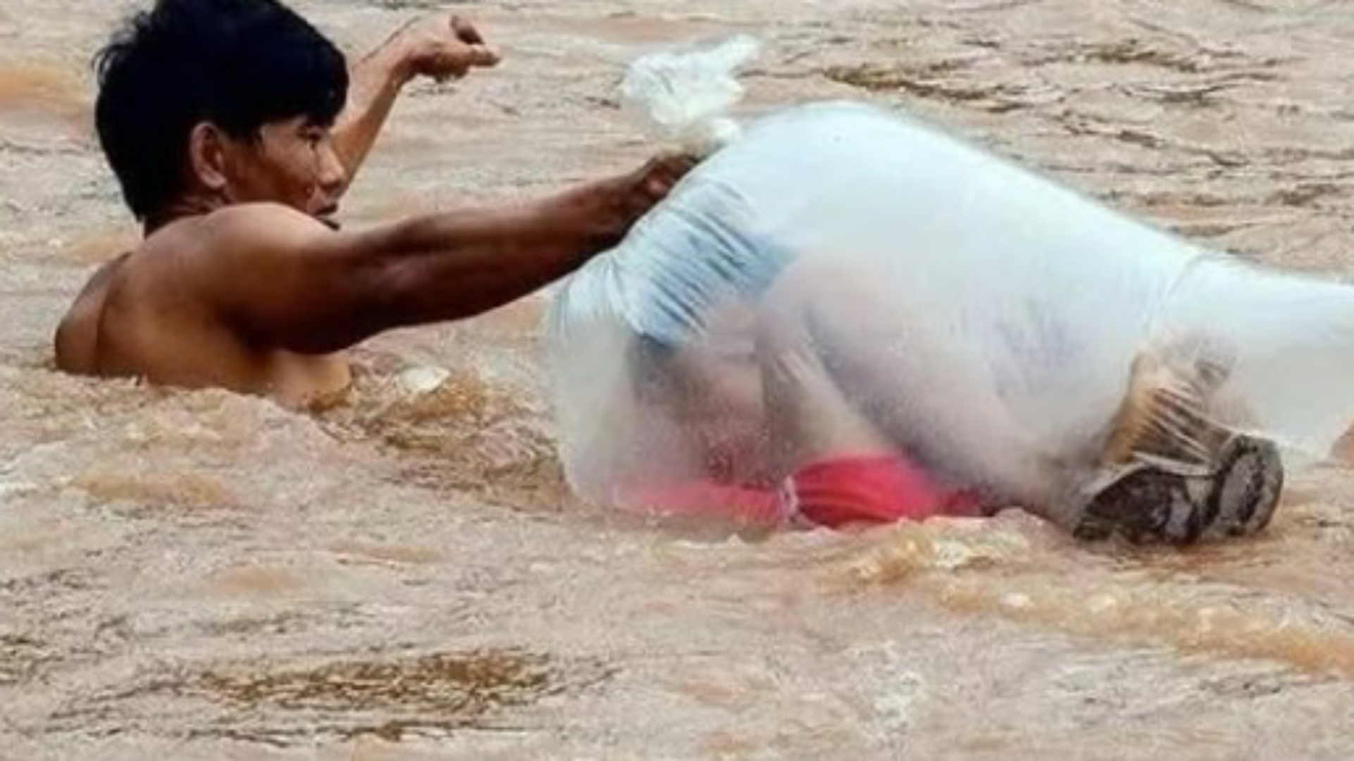 Pai e filho no rio (Foto: Instagram)