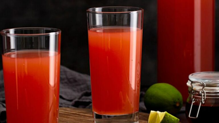 Suco de beterraba e laranja (Foto: Freepik)