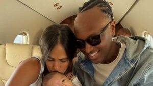 Carol Peixinho e Thiaguinho (Foto: Instagram)