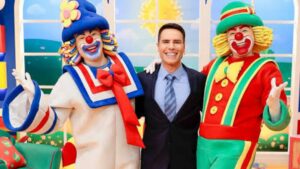 Bacci com os palhaços Patati e Patata (Foto: SBT)