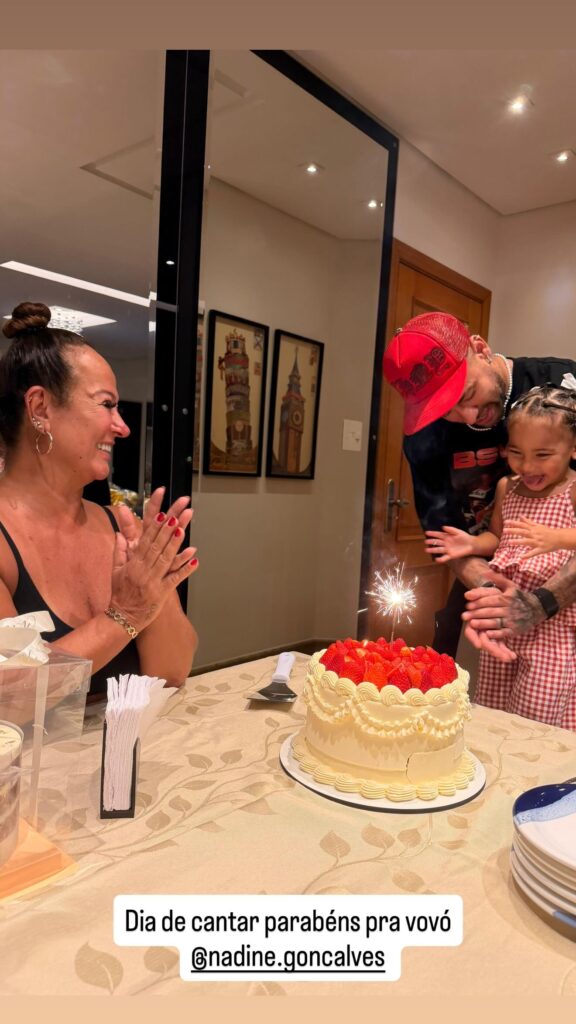 Neymar, filha e mãe (Foto: Instagram)