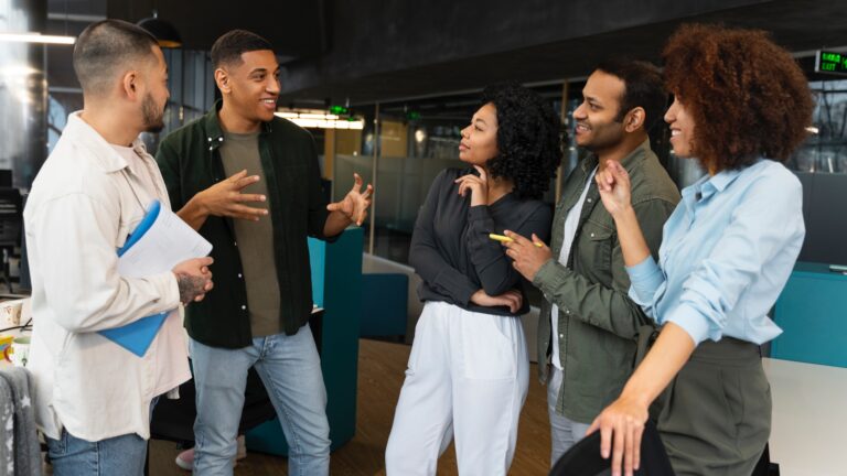 Comunicação nas empresas (Foto: Freepik)