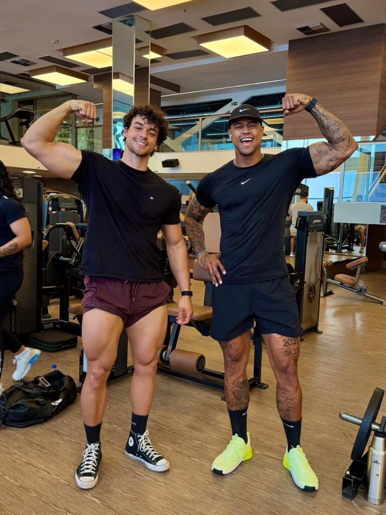 Victor Alexandre e Leo Santana (Foto: Instagram)