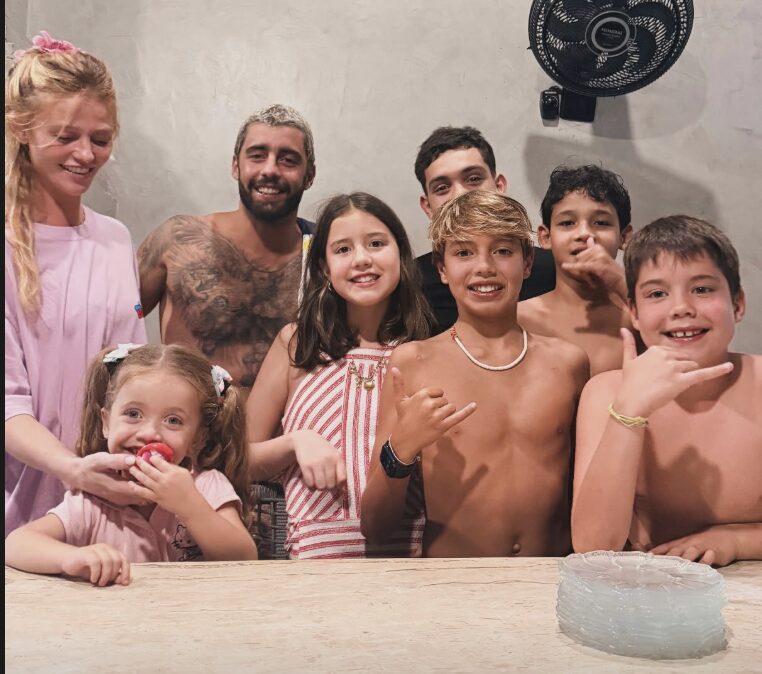 Pedro com familiares (Foto: Instagram)