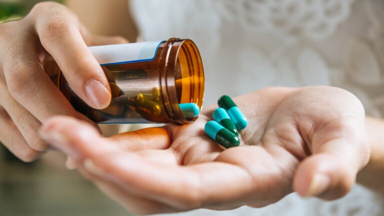 Medicamento (Foto: Freepik)