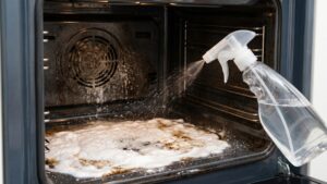 Limpa forno (Foto: IA)