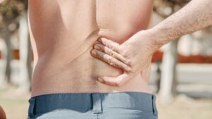 Dor nas costas (Foto: Pexels)