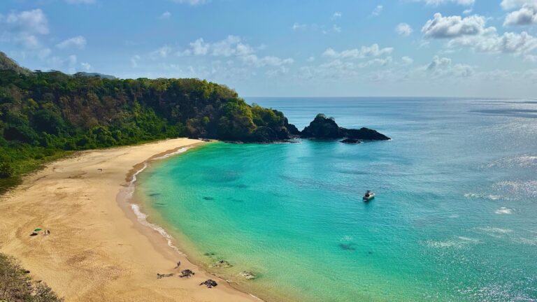 Praia do Sancho (Foto: Visite Noronha)