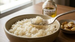 Azeite no arroz: para que serve e quando fazer (Foto: IA)