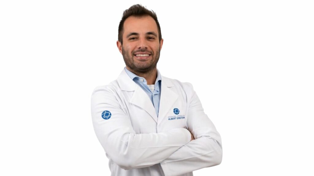 Dr. Gustavo Ribeiro, ortopedista